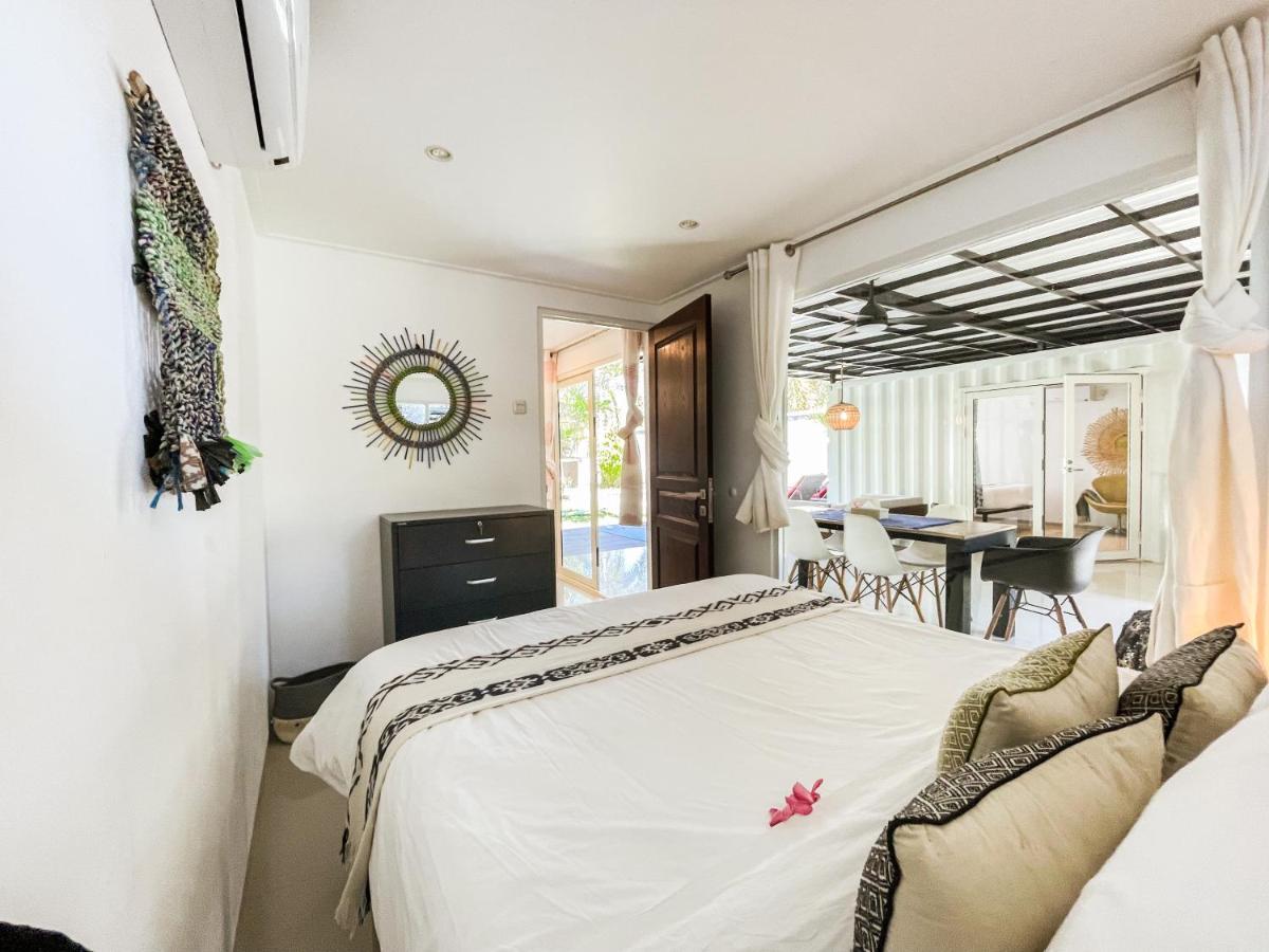 Villa Kotak Surfers Escape Reopening Rates Apply Now Selong Belanak Bagian luar foto