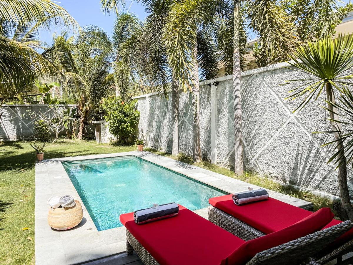 Villa Kotak Surfers Escape Reopening Rates Apply Now Selong Belanak Bagian luar foto